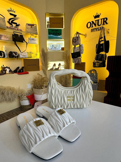 Miu Miu offer

190 dhs

Zain143120

♥️♥️♥️
Zc