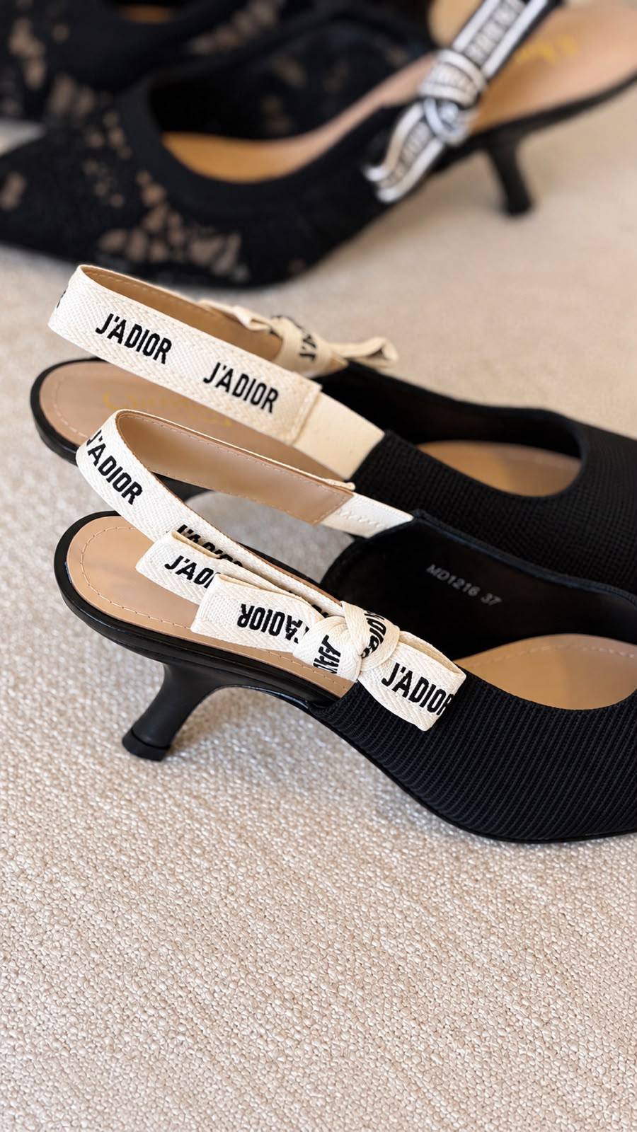 DIOR

QUALITY: SUPER MASTER 

SIZE:36 TO 42🥰
430 dhs🇦🇪🇦🇪🇦🇪

Zain319
♥️♥️♥️
