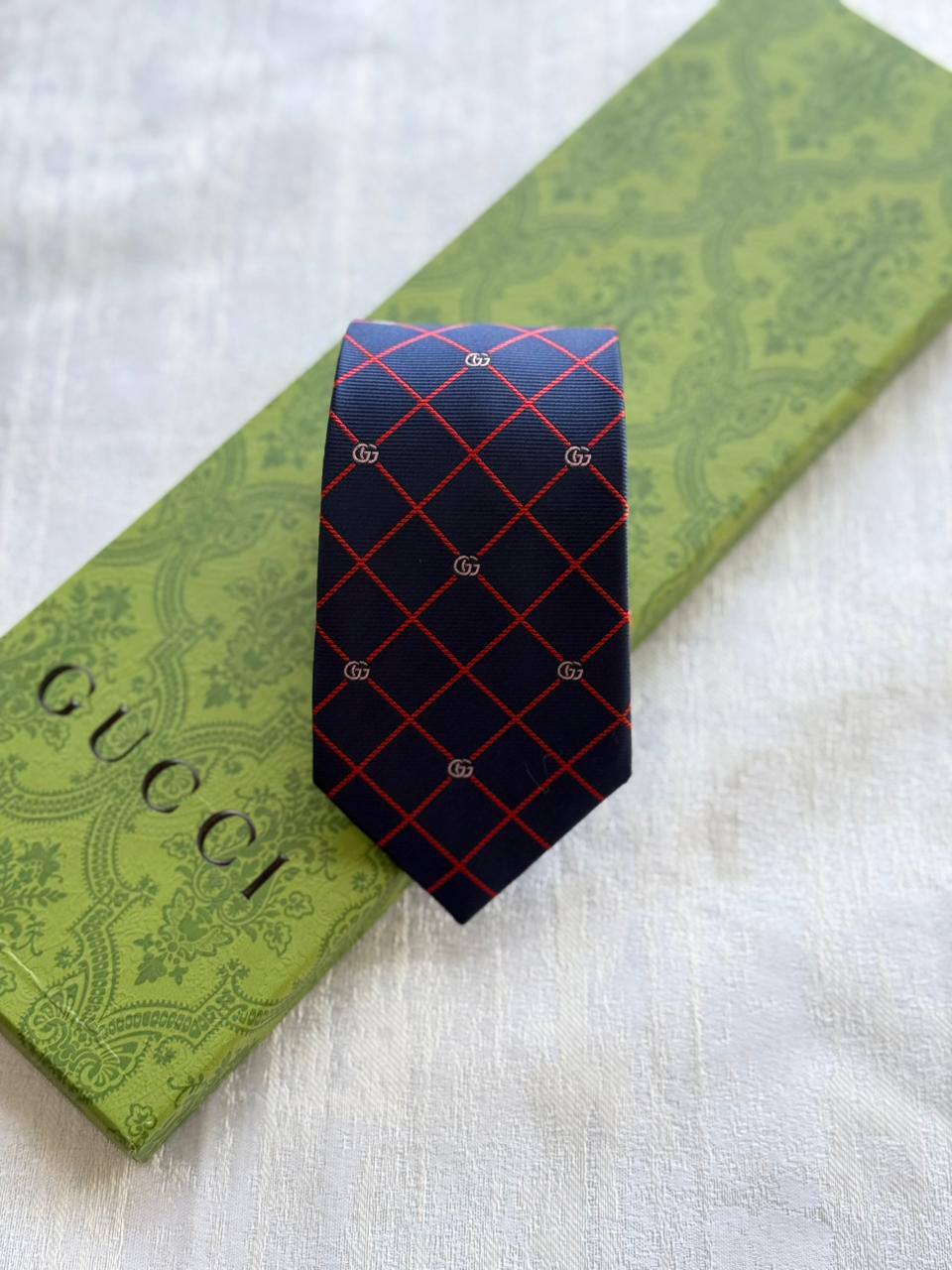 GUCCI
TIE
*Master quality*
*New collection*
180 dhs✅

Zain179
♥️♥️♥️