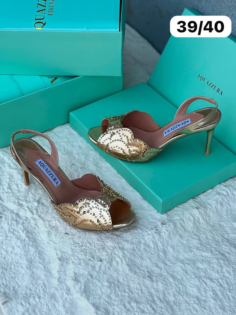 Gianvito Rossi
💯high quality
Size 36-37-38-39-40-41

110 dhs✅

Zain86
♥️♥️♥️