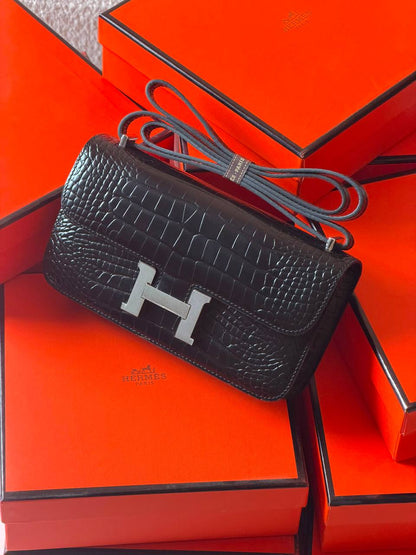 Hermes constance croc 23cm💥Master quality ✅with box📦
750 dhs✅

Zain51
♥️♥️♥️