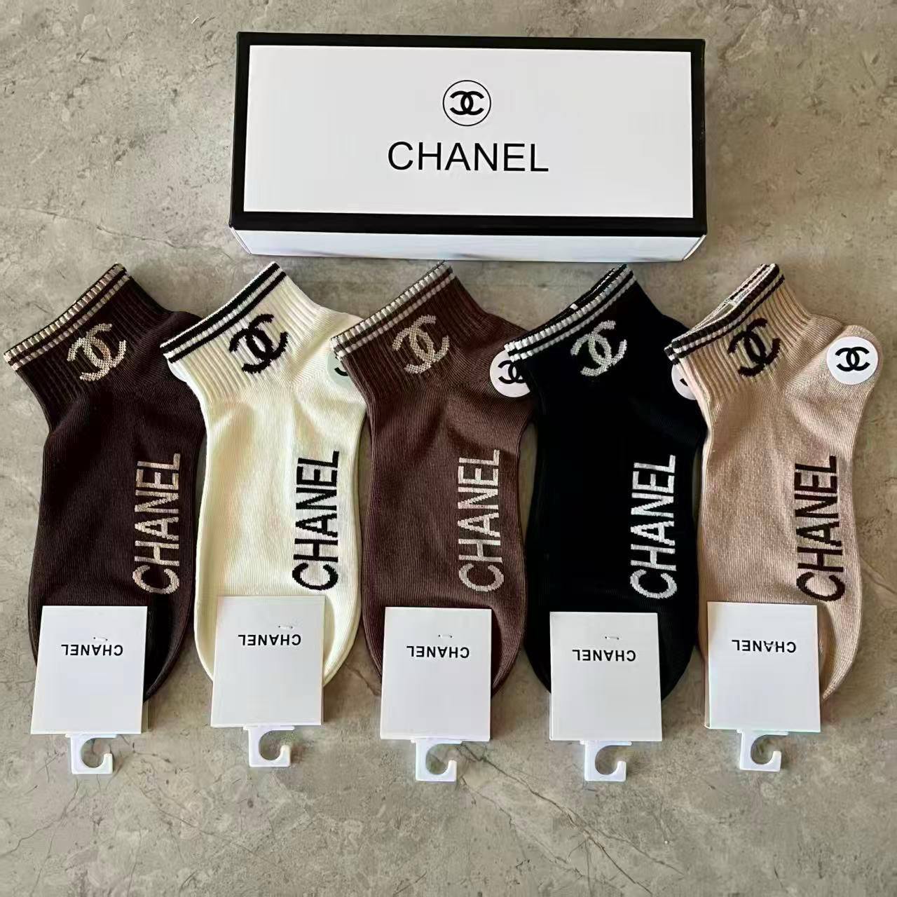 SUCKS 
35 dhs🪙🌨️
with box 
🎁🎁🎁

5in1

Zain90
♥️♥️♥️