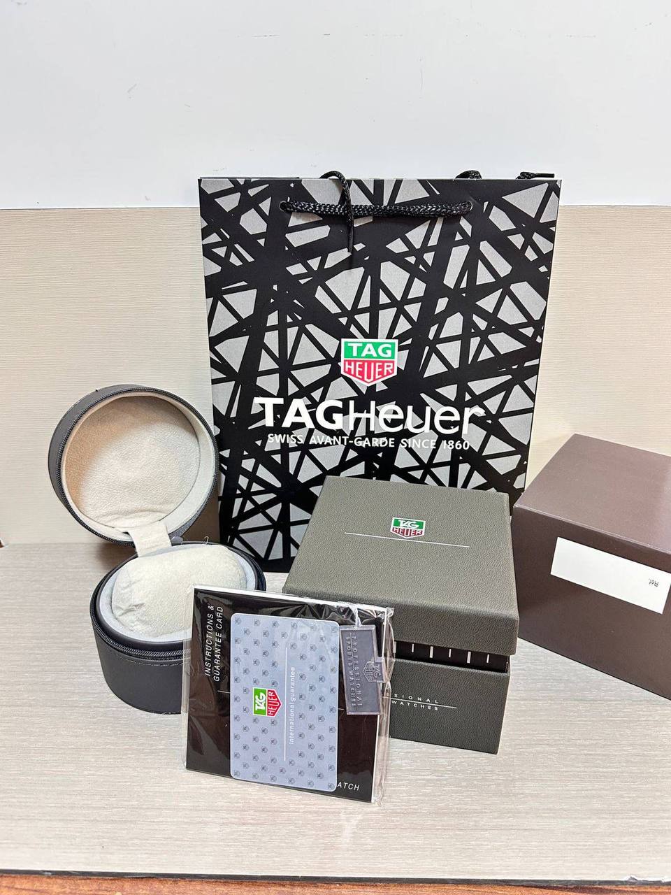 Master Watches Boxes
50 dhs🌺
with Card & paper bag

Zain85
♥️♥️♥️