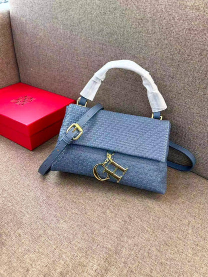 Bags

95 dhs✅

with box
🎁🎁🎁

Zain26
♥️♥️♥️
