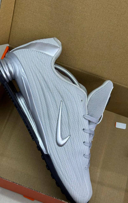 Nike
Size 40-45⚡️
140 dhs💓

Zain183
♥️♥️♥️