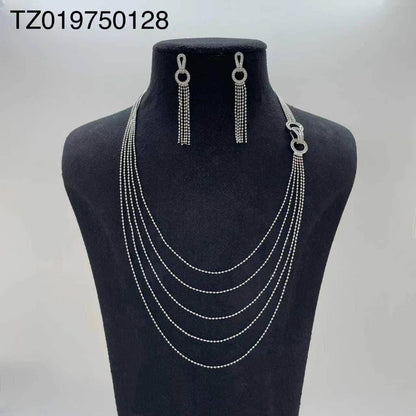 FRED and CHAUMET 
Necklace long 😍
Earring 🦋
good quality 💯
With normal boxes 🗃️ 
60 dhs✅

Zain216
♥️♥️♥️