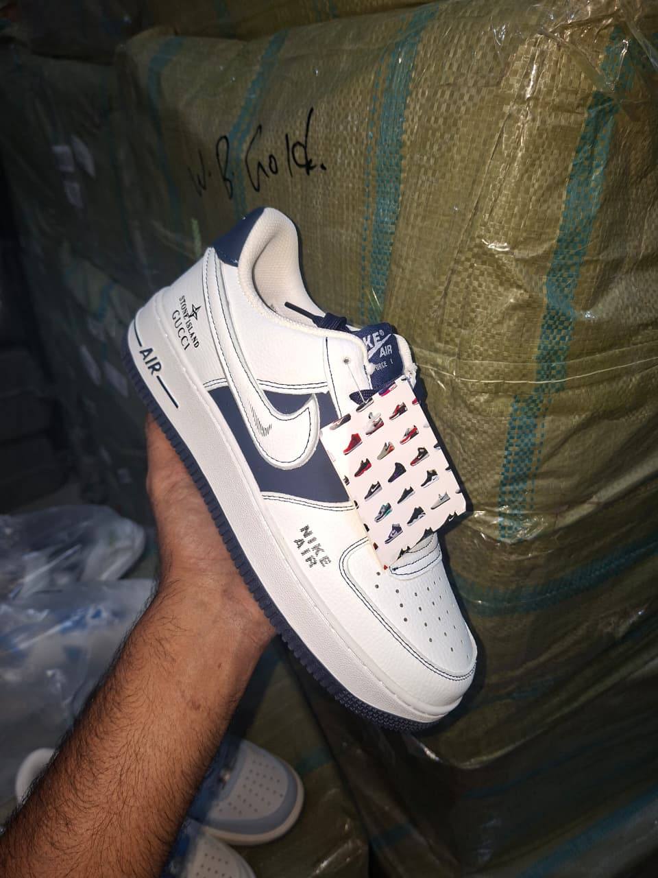 NIKE
40 to 45 size
95 dhs💓

Zain27
♥️♥️♥️