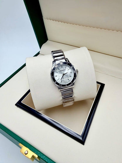 Cartier 
Bvlgari
Swarovski
Versace
 Gucci

55 dhs

Zain45
♥️♥️♥️