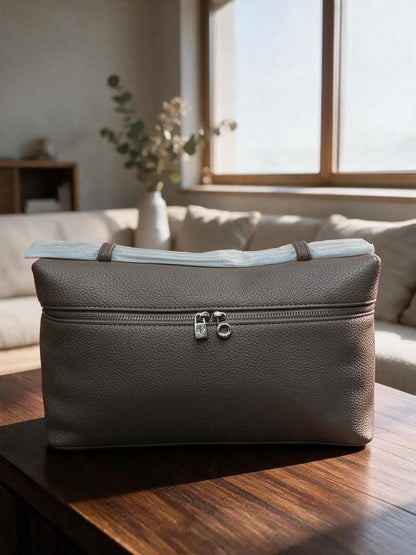 LORO PIANA

Best quality
 with box
95 dhs🇦🇪🇦🇪

size 27CM

Zain290
♥️♥️♥️