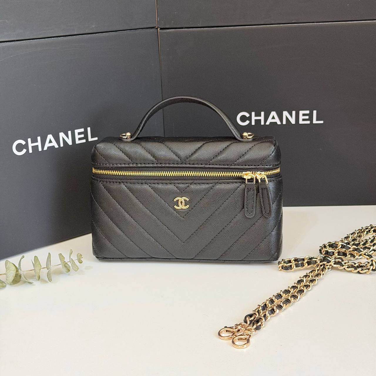 Chanel
Master🌺
240 dhs✅

Zain134
♥️♥️♥️