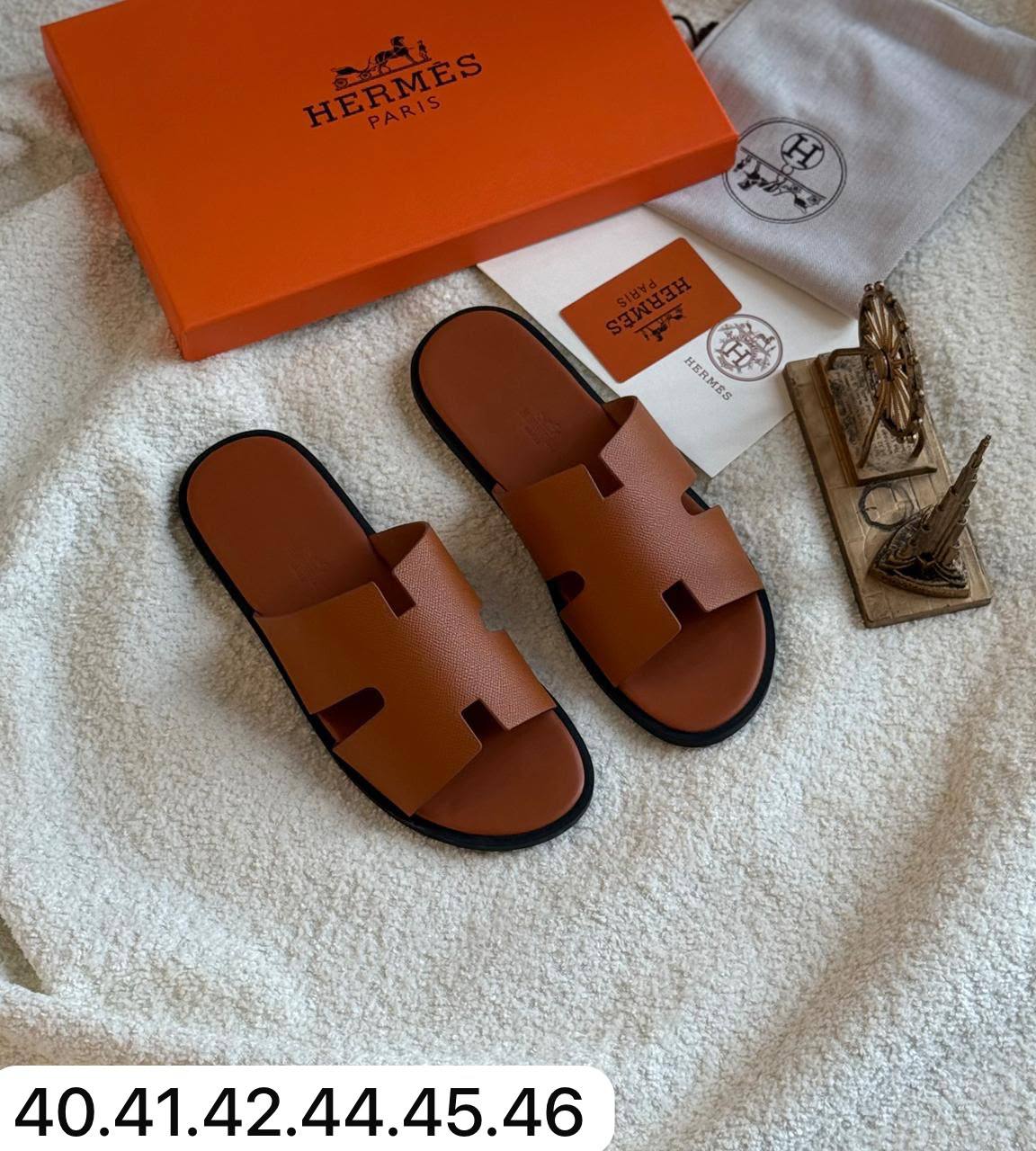 Hermes

105 dhs🇦🇪🇦🇪

Zain80
♥️♥️♥️
