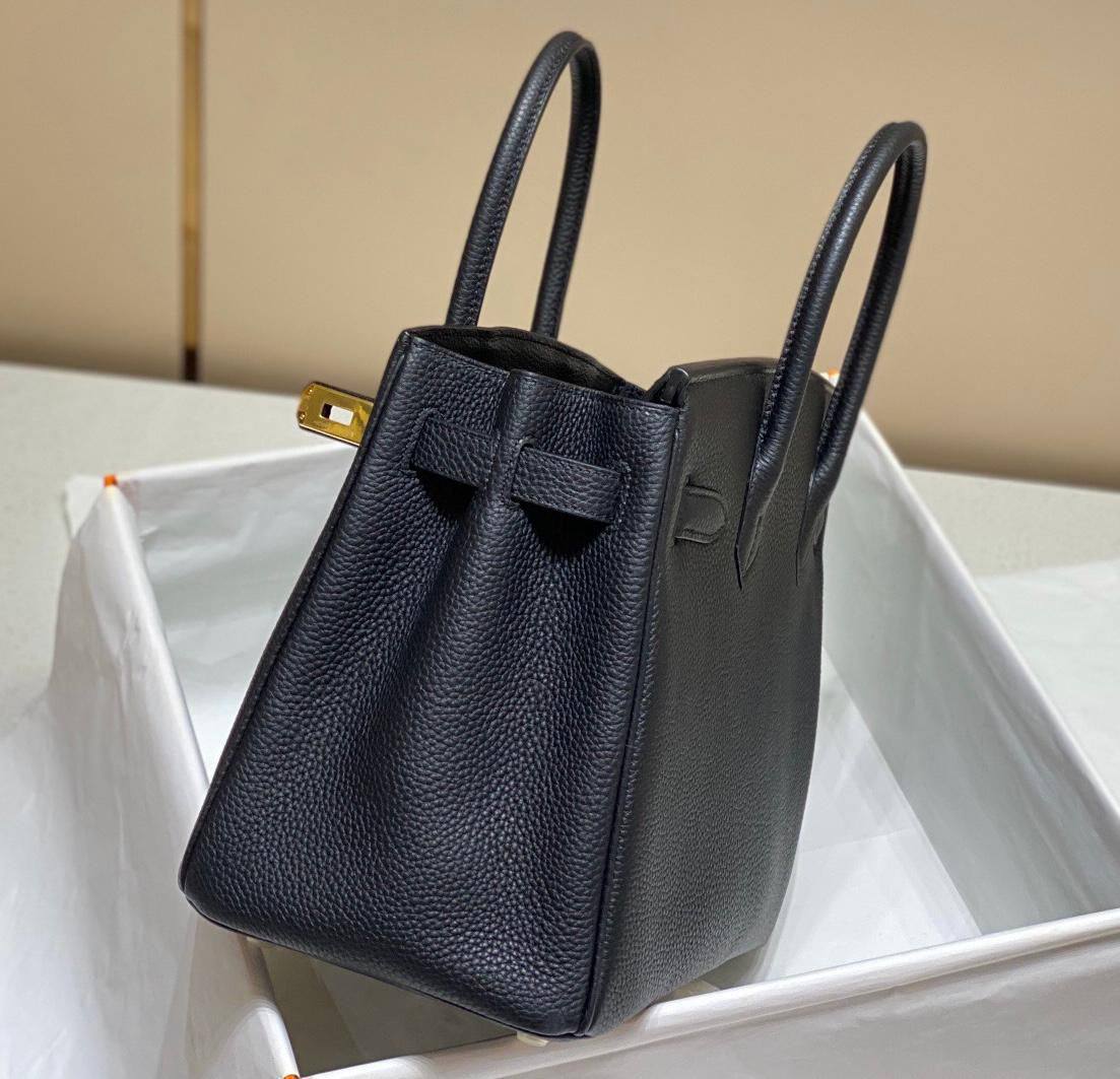 HERMES BIRKIN 
35CM 
GOOD QUALITY 
120 dhs✅

Zain295
♥️♥️♥️