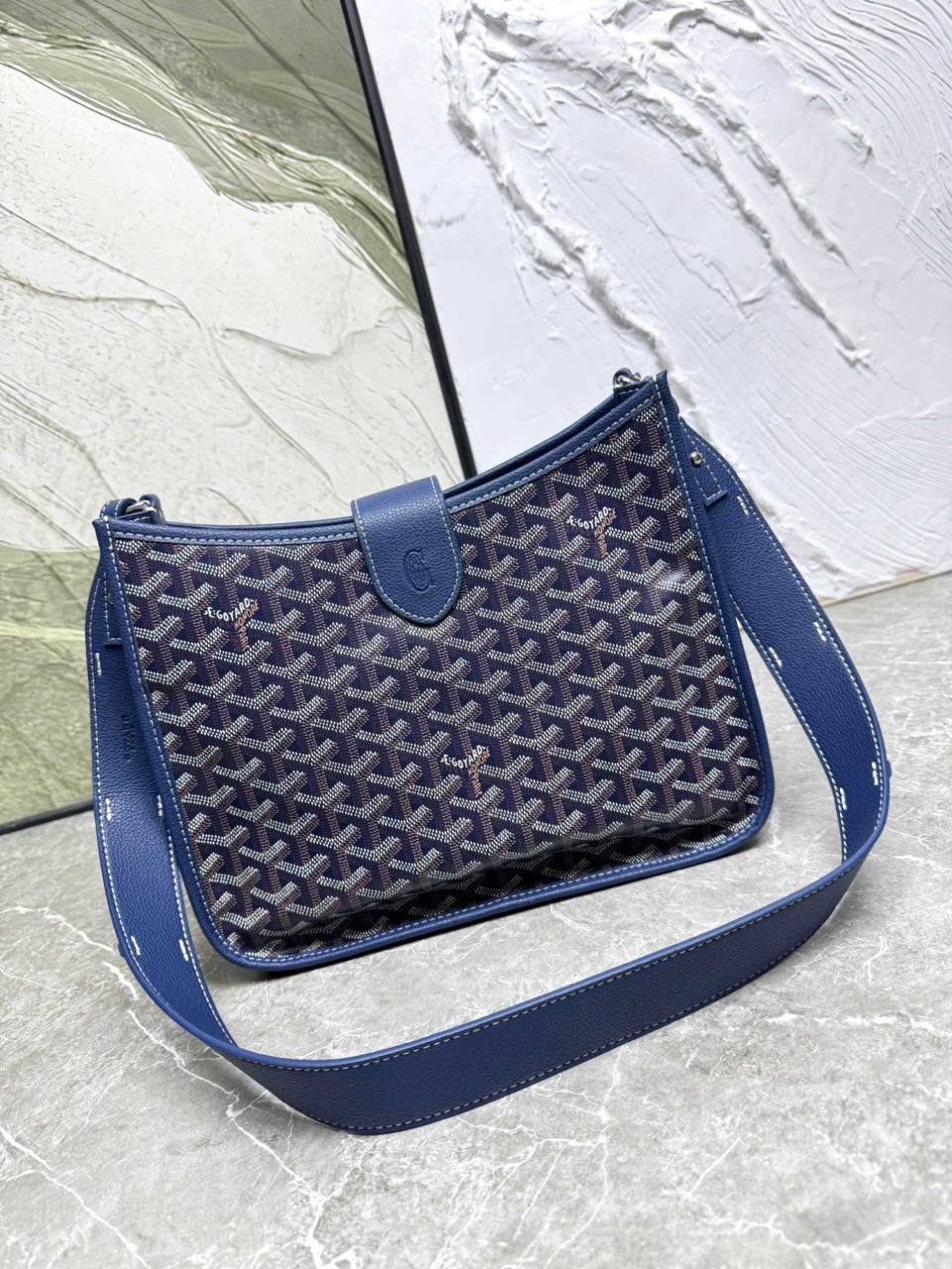Goyard 🙋🏻‍♀️💕
Master🌺🌺
27cm🫶🏼🫶🏼  
260 dhs💓

Zain297
♥️♥️♥️