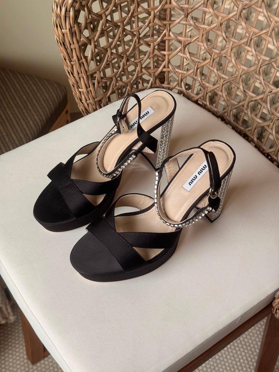 MIU MIU 
✨ Collection
👠 36–41
💎 Premium Quality
🔥 Super Master
450 dhs🇦🇪🇦🇪

Zain198
♥️♥️♥️