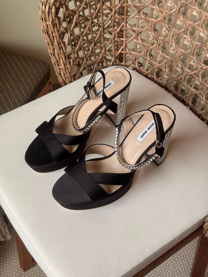 MIU MIU 
✨ Collection
👠 36–41
💎 Premium Quality
🔥 Super Master
450 dhs🇦🇪🇦🇪

Zain198
♥️♥️♥️