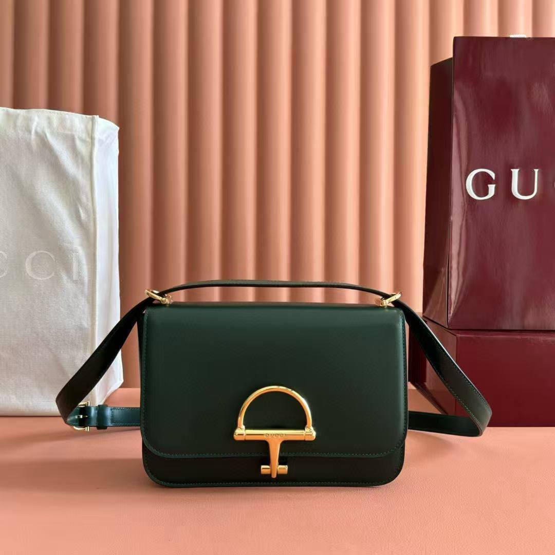 Gucci
Master🌺
260 dhs✅🩷
#22cm🥰🥰

Zain228
♥️♥️♥️