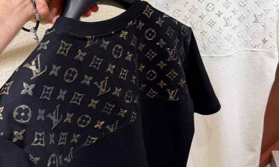 LV❣️
SUPER MASTER QUALITY ✨
SIZE :S M L XL XXL
350 dhs🇦🇪🇦🇪🇦🇪

Zain327
♥️♥️♥️