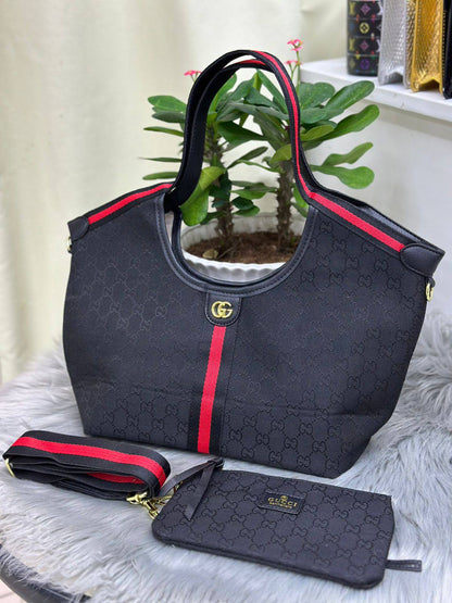 GUCCI
SIZE……….28CM
95 dhs❣️

Zain244
♥️♥️♥️