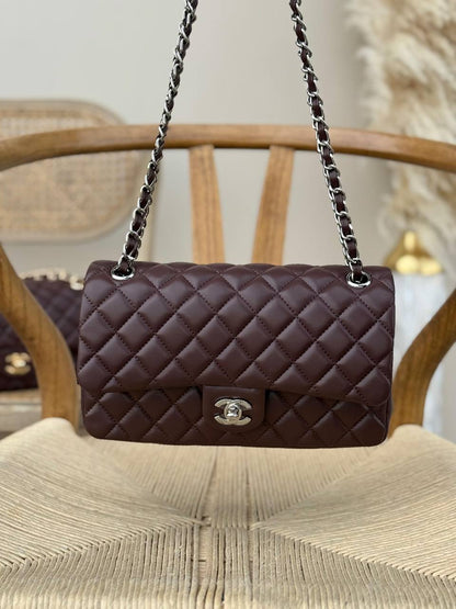CHANEL
23cm
350 dhs✅
Top quality 
With box🎁

Zain167
♥️♥️♥️