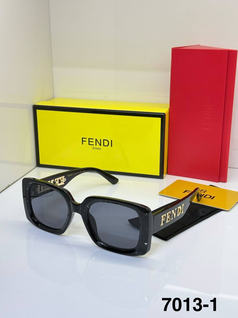 Fendi
SUNGLASSES 🕶️ 
50 dhs💓

Zain40
♥️♥️♥️