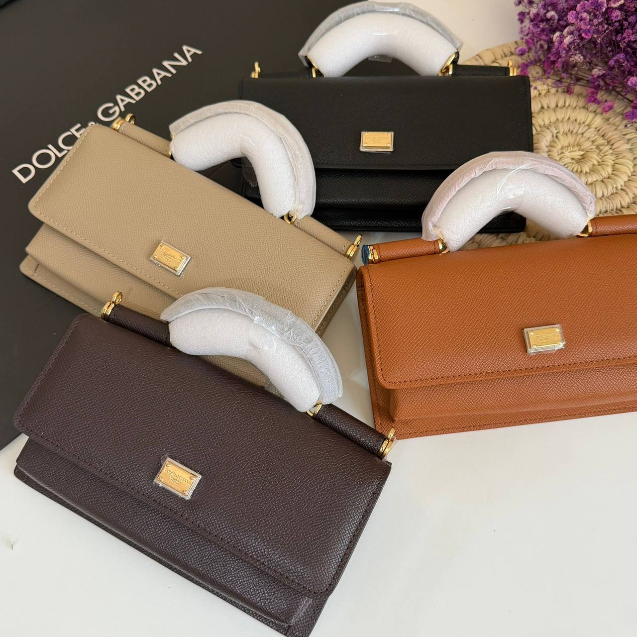 D&G
Master🌺
270 dhs✅

Zain134
♥️♥️♥️