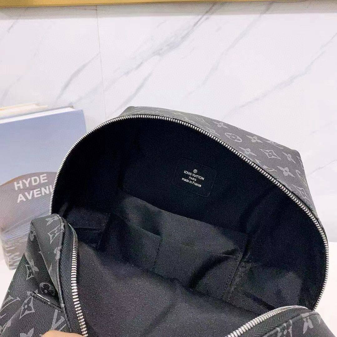 LV
 BACKPACK 
COPY ONE 
180 dhs✅

Zain39
♥️♥️♥️