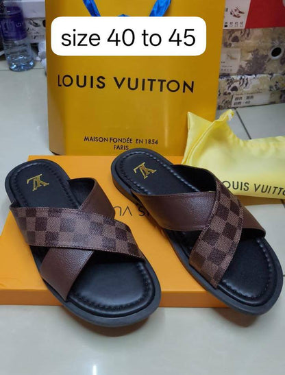 LV

size 40 to 45

100 dhs💓

Zain146
♥️♥️♥️