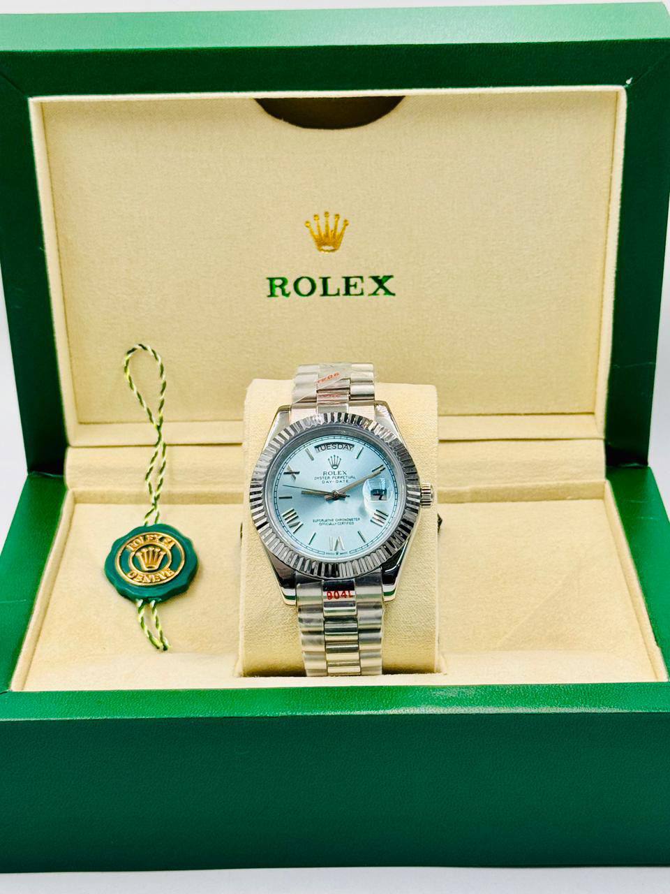 Rolex Men Master quality
*Automatic*
260 dhs💓

Zain08
♥️♥️♥️