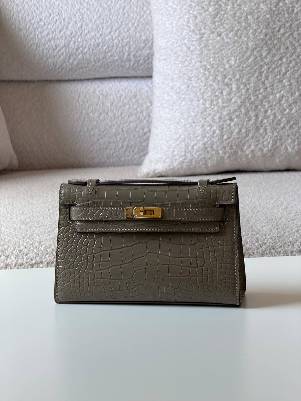 Hermes

 pochette 21cm💥Master quality ✅

with box📦
🎁🎁🎁

340 dhs✅

Zain52
♥️♥️♥️