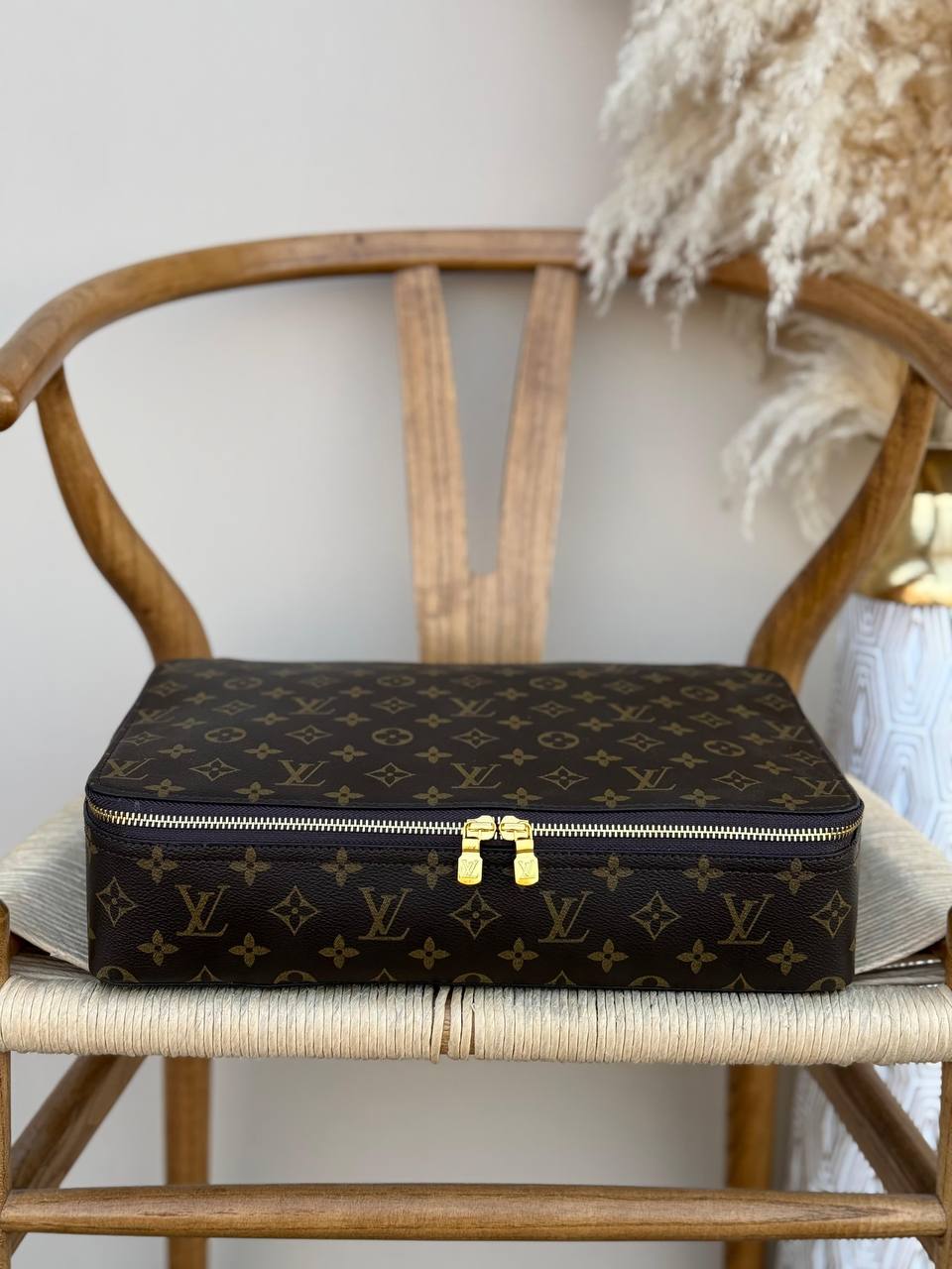 New collection✨✨✨
LV
17cm
300 dhs🇦🇪
23cm
320 dhs🇦🇪
35cm
350 dhs🇦🇪
Top quality 
With box🎁

Zain167
♥️♥️♥️