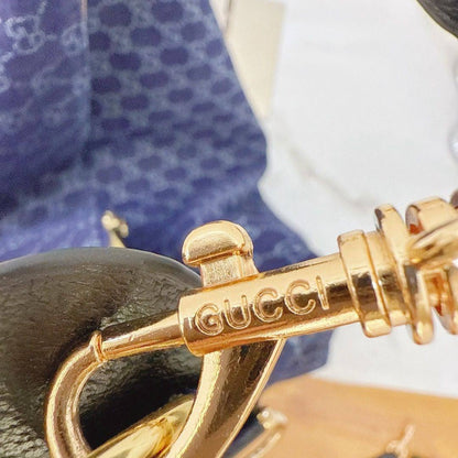 GUCCI
Can be used as a travel bag

Size  63cm  
115 dhs🇦🇪🇦🇪
High quality

Zain04
♥️♥️♥️
