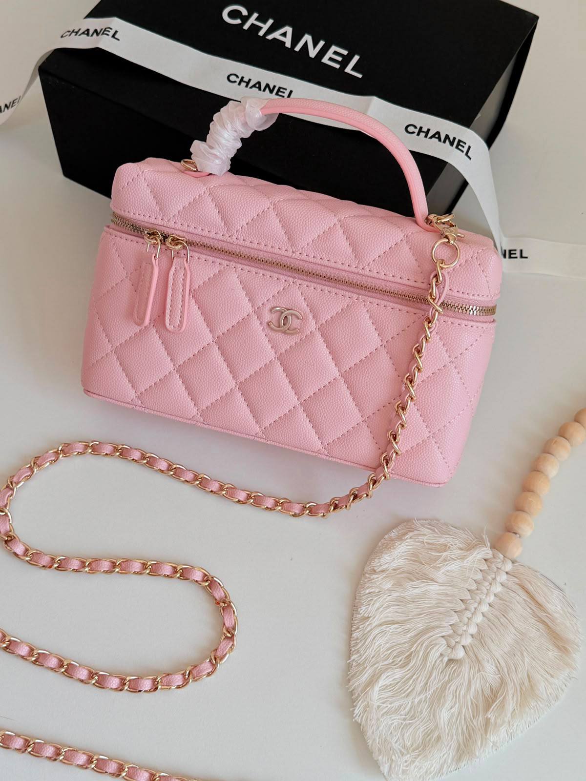 Chanel

210 dhs

Zain134
♥️♥️♥️