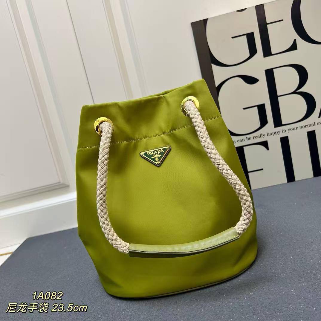 Parada🙋‍♂️💕💕
Master
23.5cm 🥰 
310 dhs❣️

Zain228
♥️♥️♥️