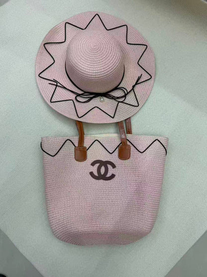 CHANEL
Hat and bag

90 dhs🇦🇪🇦🇪

Zain04
♥️♥️♥️