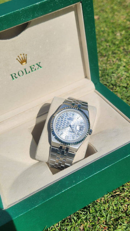 Rolex
Master
260 dhs🗽

Zain277
♥️♥️♥️