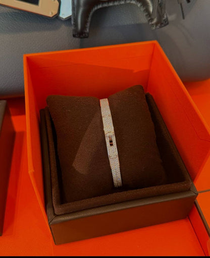 Hermes bangle* 💐
Master quality 
Medium size 

*85* AED normal box 📦

Zain48
♥️♥️♥️