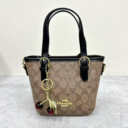 Coach

With cherry
80 dhs🇦🇪🇦🇪🇦🇪

Zain232
♥️♥️♥️