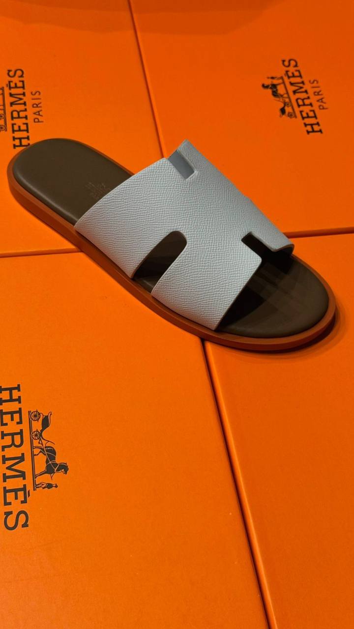 Hermes
Size 40-45⚡️
110 dhs💓

Zain83
♥️♥️♥️