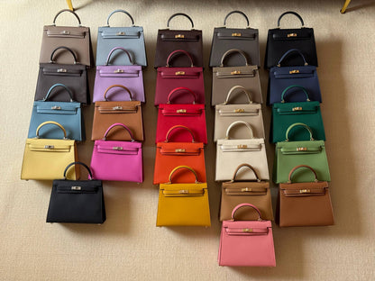 Hermes kelly 25cm💕master quality😍

with box❤️
🎁🎁🎁

380 dhs🪙🌨️

Zain52
♥️♥️♥️