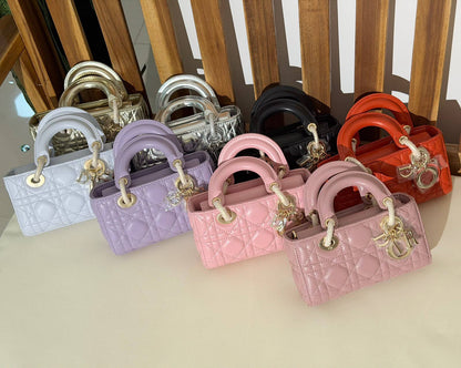 Dior
Super Master Quality ⚡️
‏Original Packing 🎁
For Price 👇 WhatsApp✅
0568585901 
0507557372
0552275751 Owner Zain 👌

‏📏Size 16CM
Zain321
♥️♥️♥️