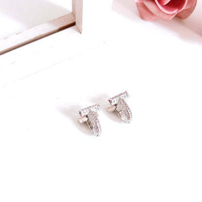 Tiffany ❤️‍🔥*
Earring 🦋
Master quality 💯
With normal boxes 📦 
45 dhs🪙🌺
With master box 🗃️ 
70 dhs🪙🌺

Zain216
♥️♥️♥️