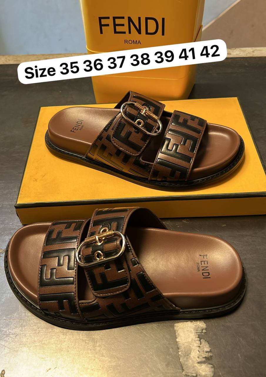 Fendi 

70 dhs🌺

Zain146
♥️♥️♥️