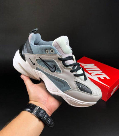 Nike
Size 40 to 45 
120 dhs✅

Zain183
♥️♥️♥️