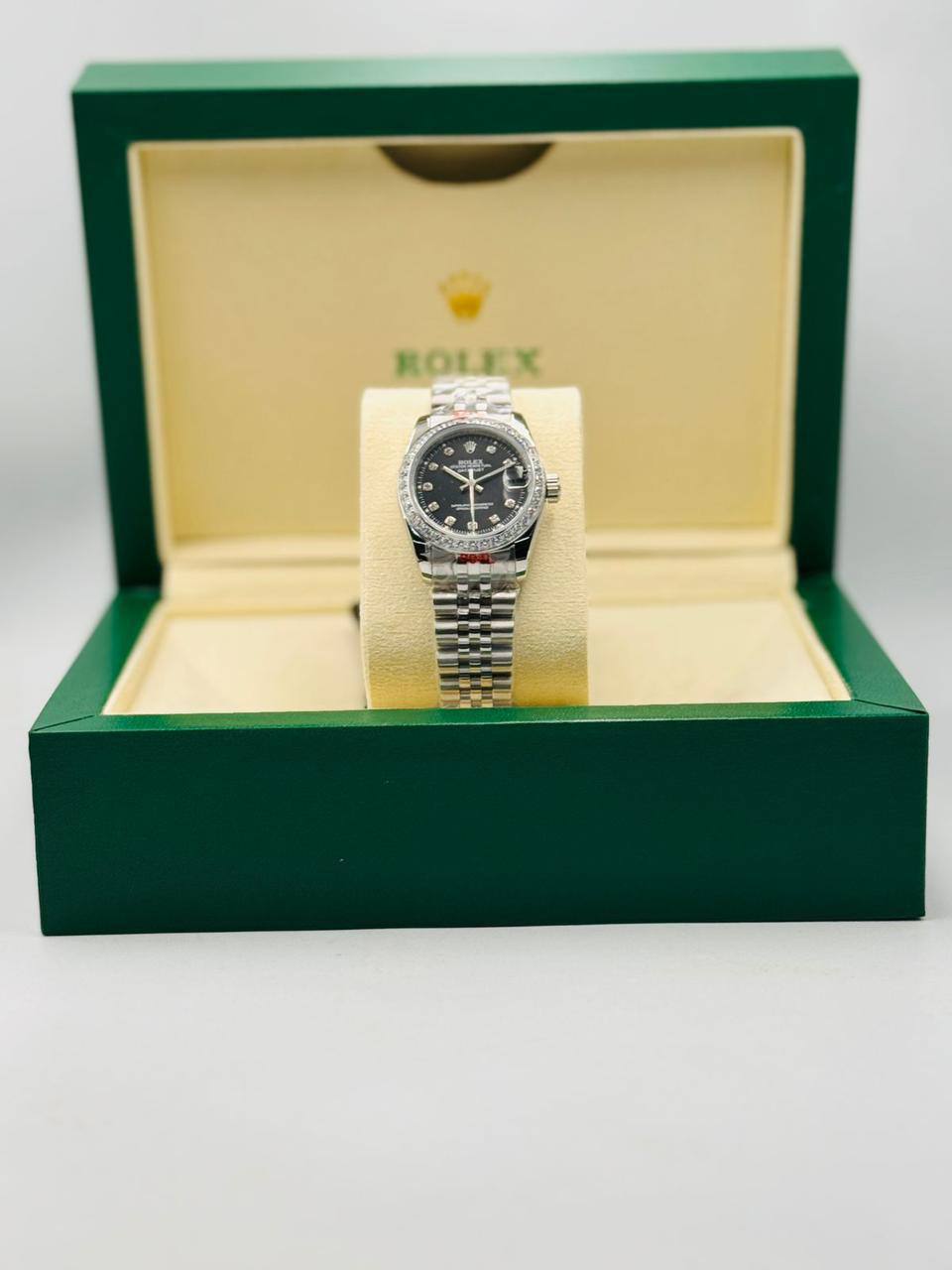Rolex Ladies 
master quality
190 dhs🪙🌨️

Zain08
♥️♥️♥️