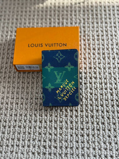 LV
*Men Wallet*
*Master Quality*
230 dhs✅

Zain179
♥️♥️♥️