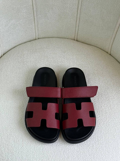 Hermes
Super *AAA* *+* Quality 💯 
With original packing🎁🎁
SIZE:36and42
Available now
450 dhs💓

Zain309
♥️♥️♥️