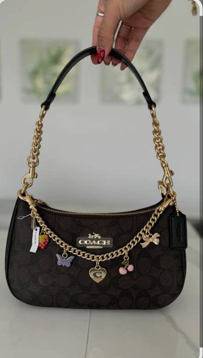 Coach
⚡24cm
90 dhs✅
⚡with box🎁🎁🎁

Zain118
♥️♥️♥️