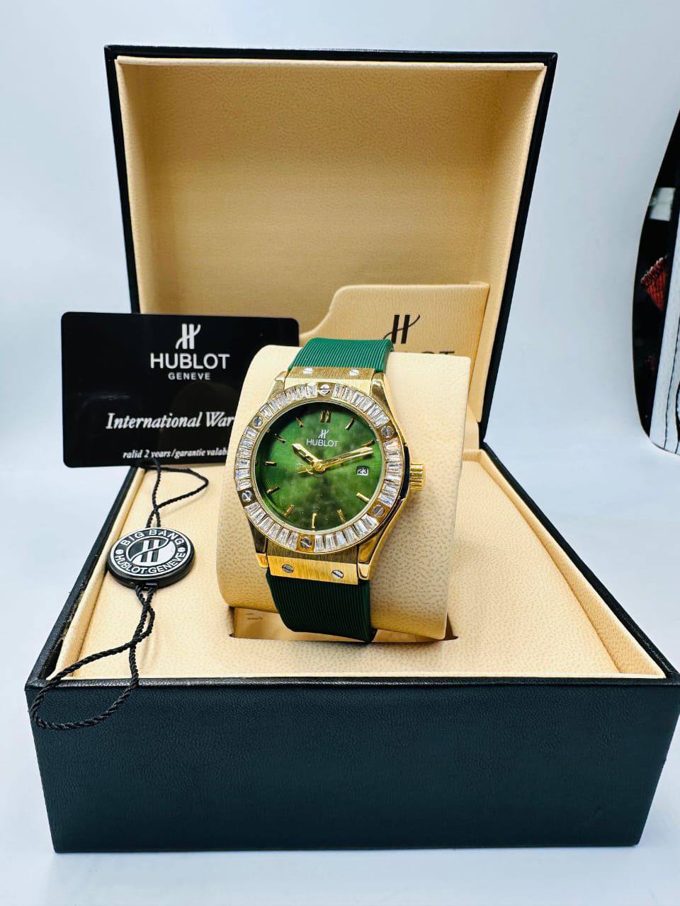 Hublot ladies 
70 dhs🪙💕

Zain08
♥️♥️♥️