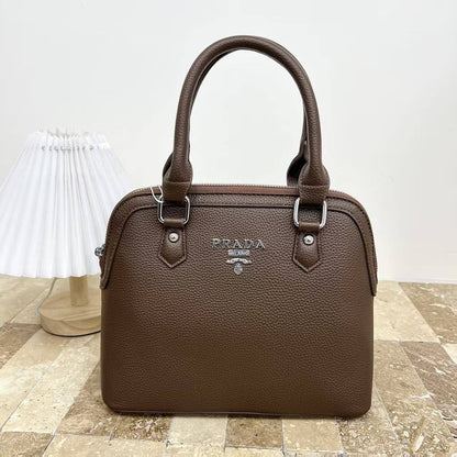 Prada
70 dhs🪙🌨️

Zain22
♥️♥️♥️