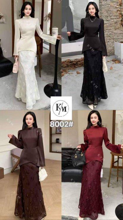 Silk and lace dress set 
Good quality and nice design 
Free size 
100 dhs🇦🇪🇦🇪

Zain295
♥️♥️♥️